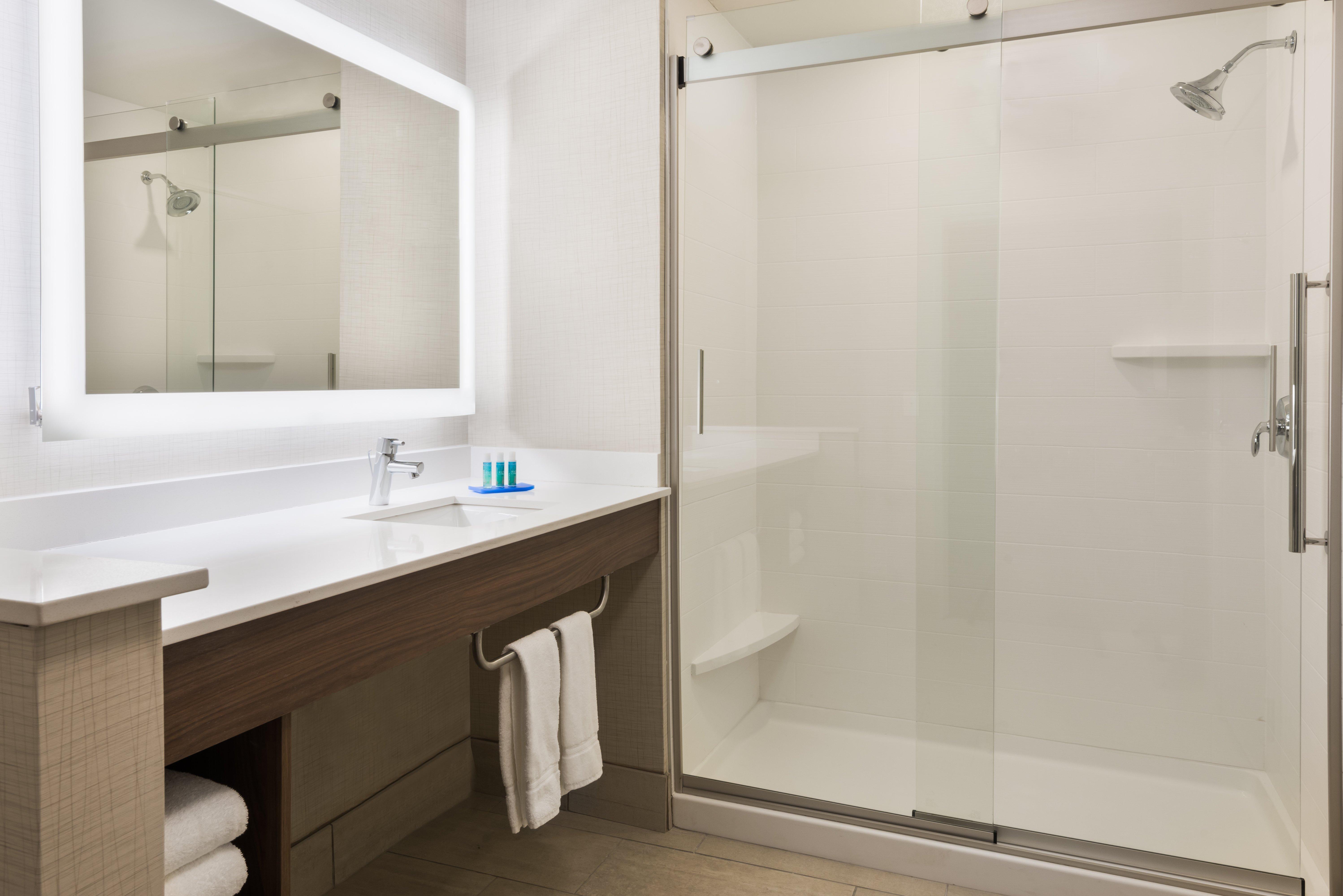 Holiday Inn Express & Suites - Columbus Airport East By Ihg Bagian luar foto