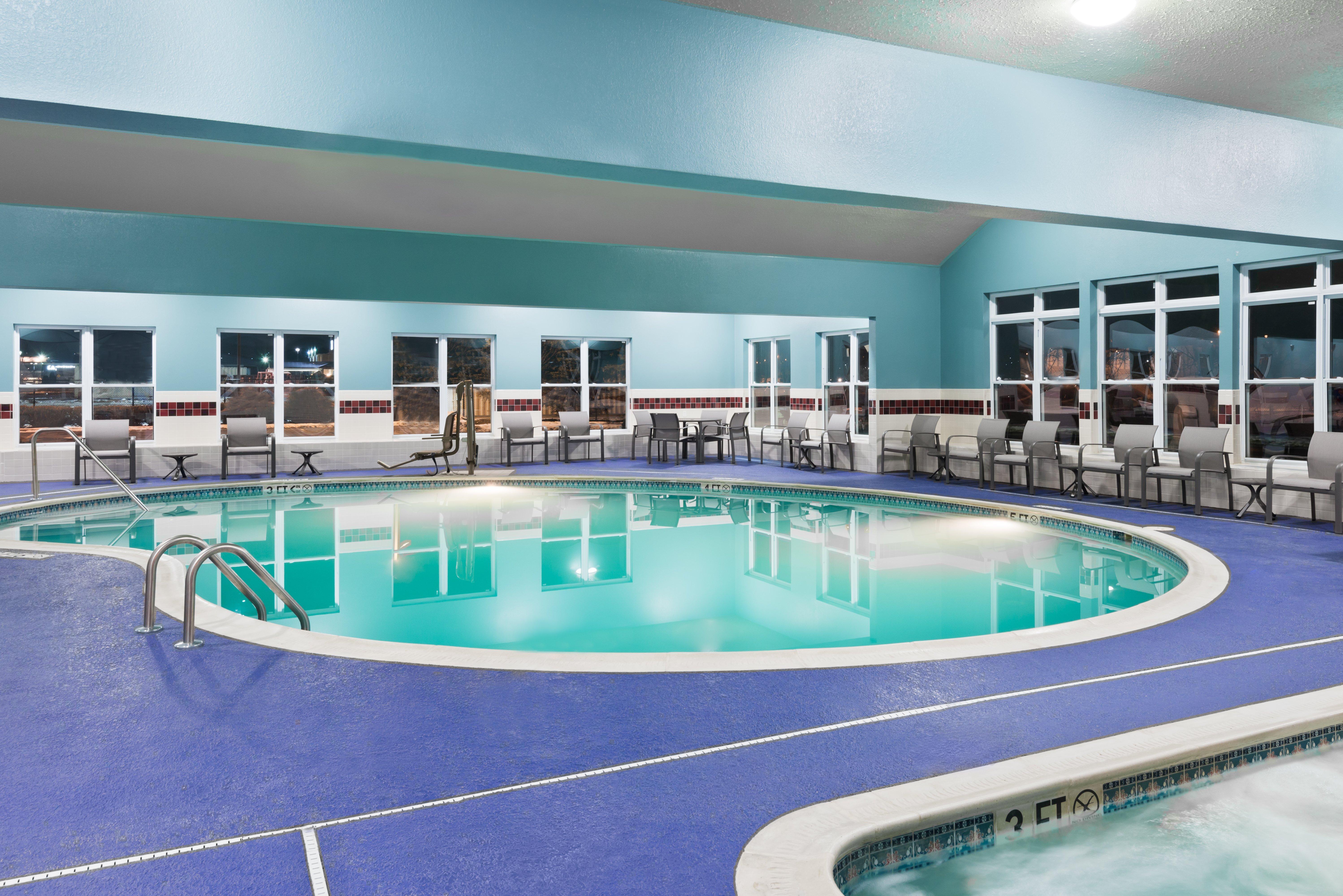 Holiday Inn Express & Suites - Columbus Airport East By Ihg Bagian luar foto