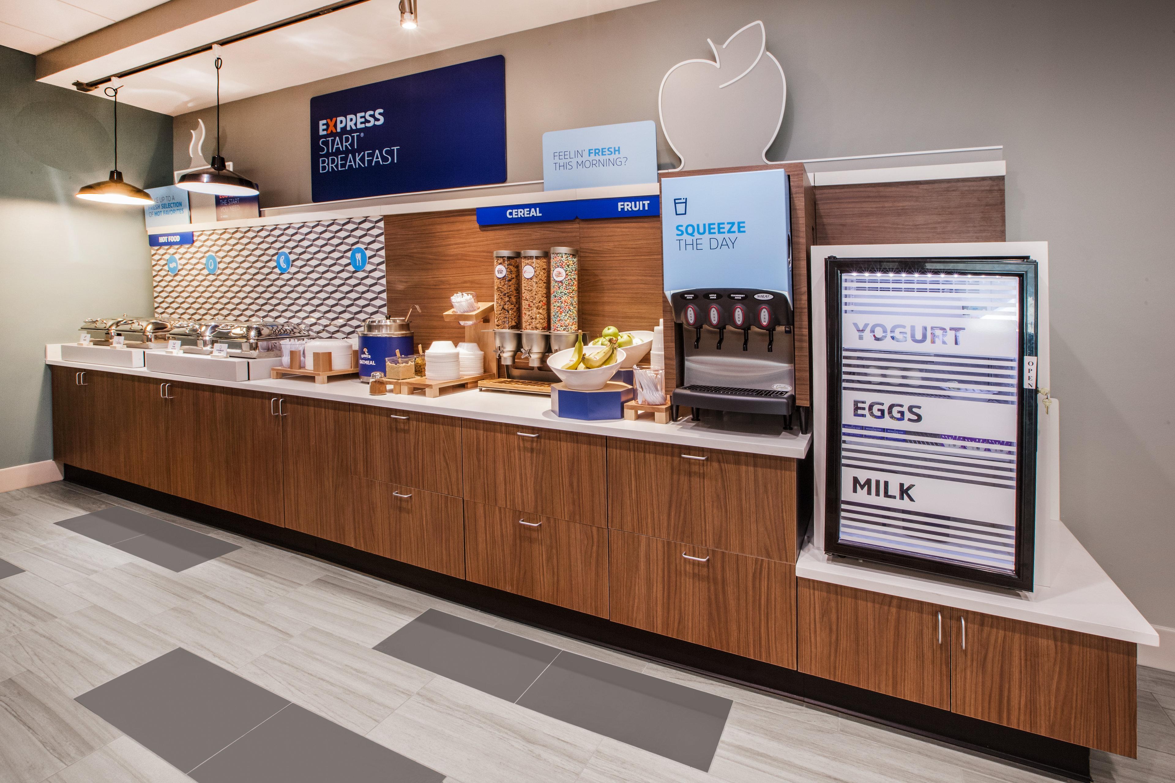Holiday Inn Express & Suites - Columbus Airport East By Ihg Bagian luar foto