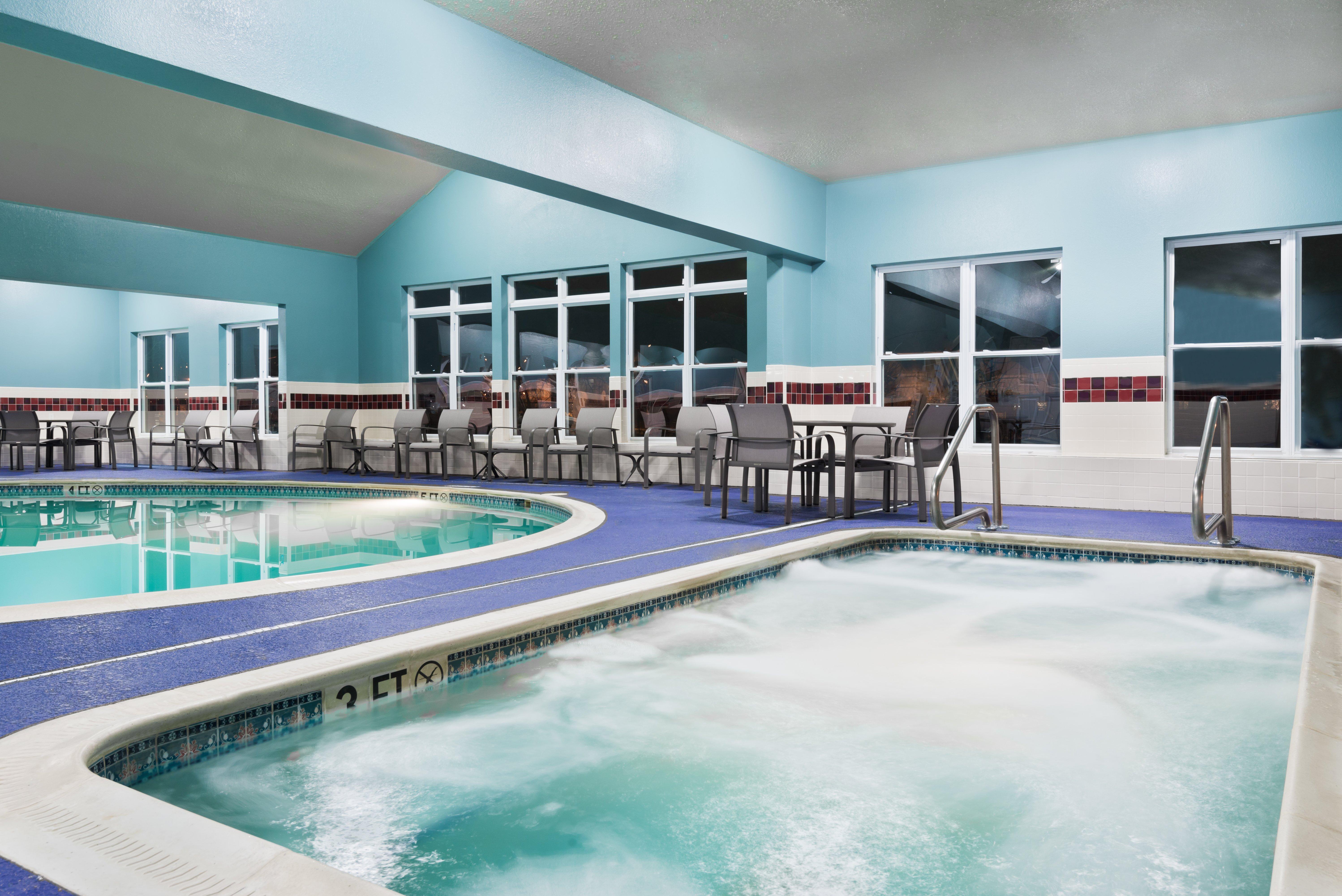 Holiday Inn Express & Suites - Columbus Airport East By Ihg Bagian luar foto