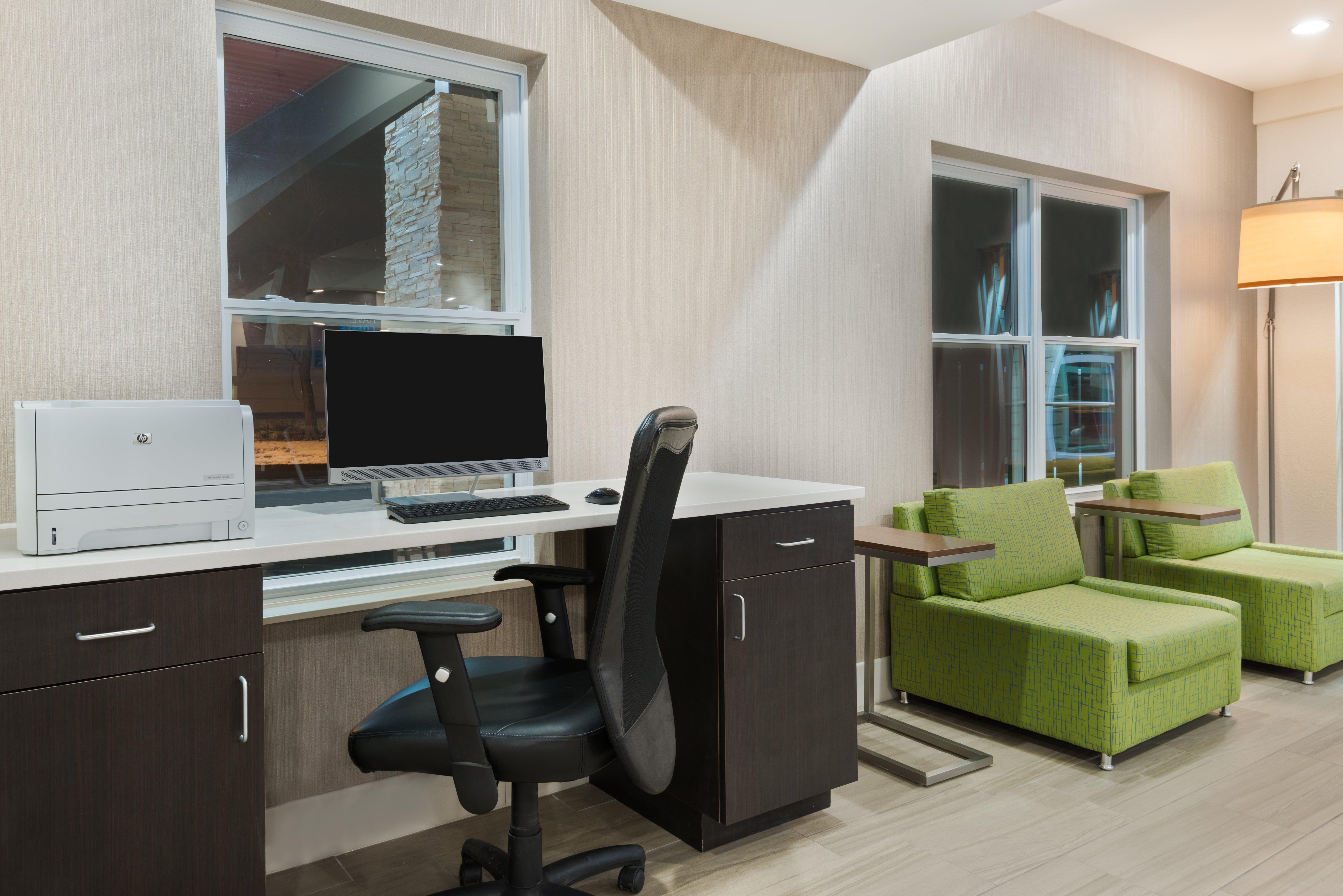 Holiday Inn Express & Suites - Columbus Airport East By Ihg Bagian luar foto
