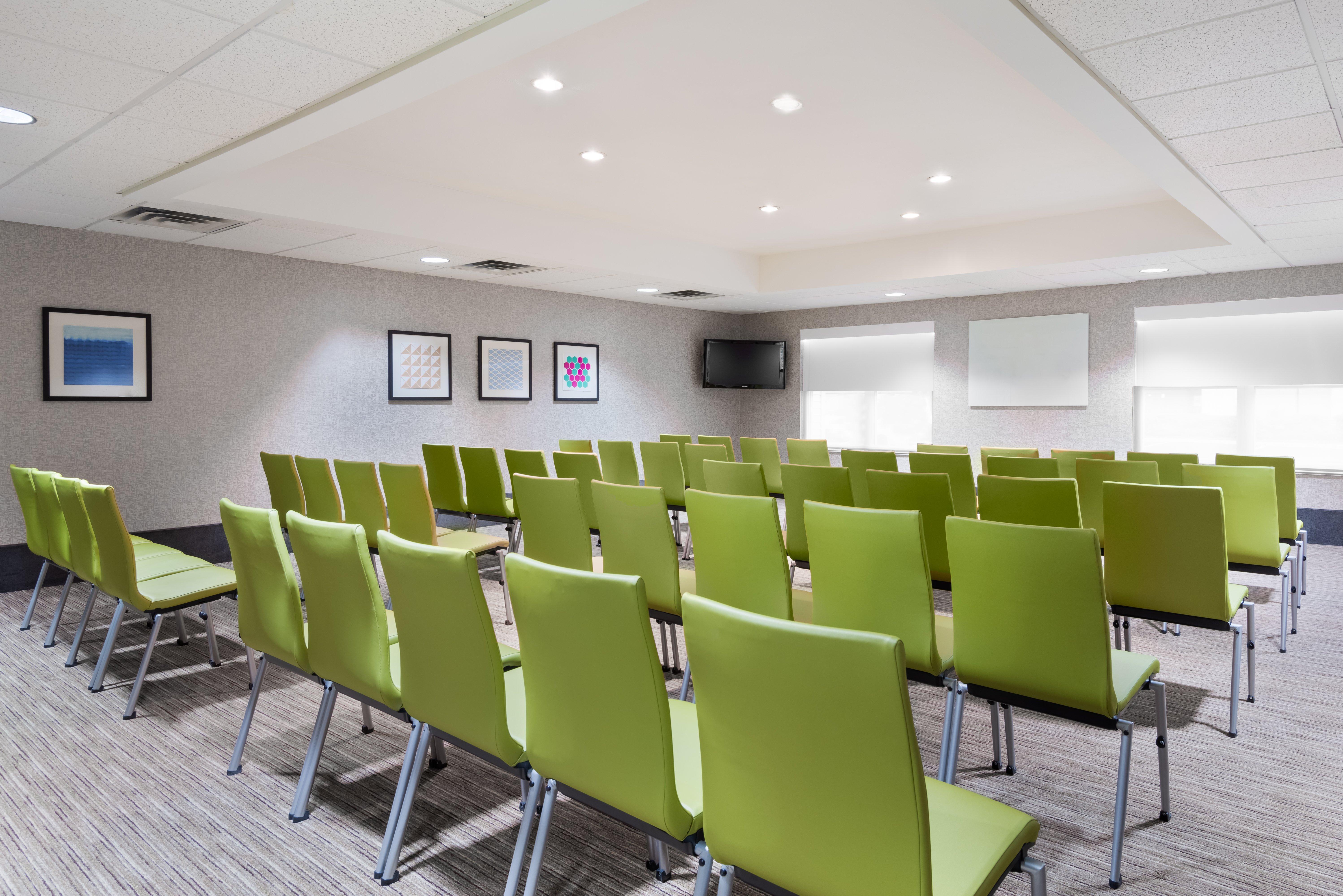 Holiday Inn Express & Suites - Columbus Airport East By Ihg Bagian luar foto